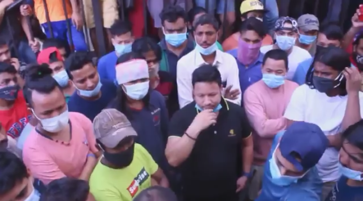 विदेशी भूमिमा नेपालीको नारा – ‘केपी ओली देश छोड !’