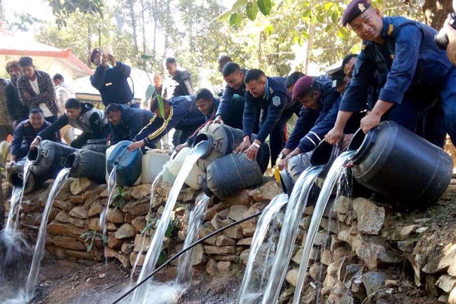 बारामा १० हजार लिटर अवैध घरेलु मदिरा र ८० हजार लिटर कच्चा पदार्थ नष्ट