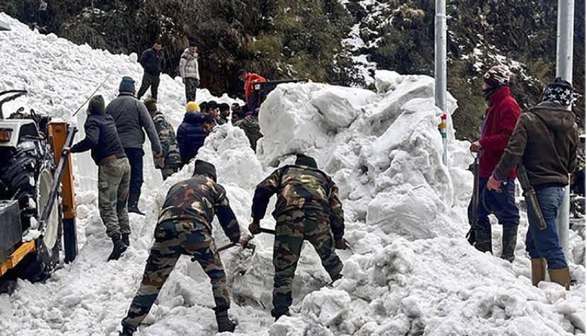 सिक्किममा गएको हिउँपहिरोमा परी ३ नेपाली मृत्यु, १३ जना घाइते