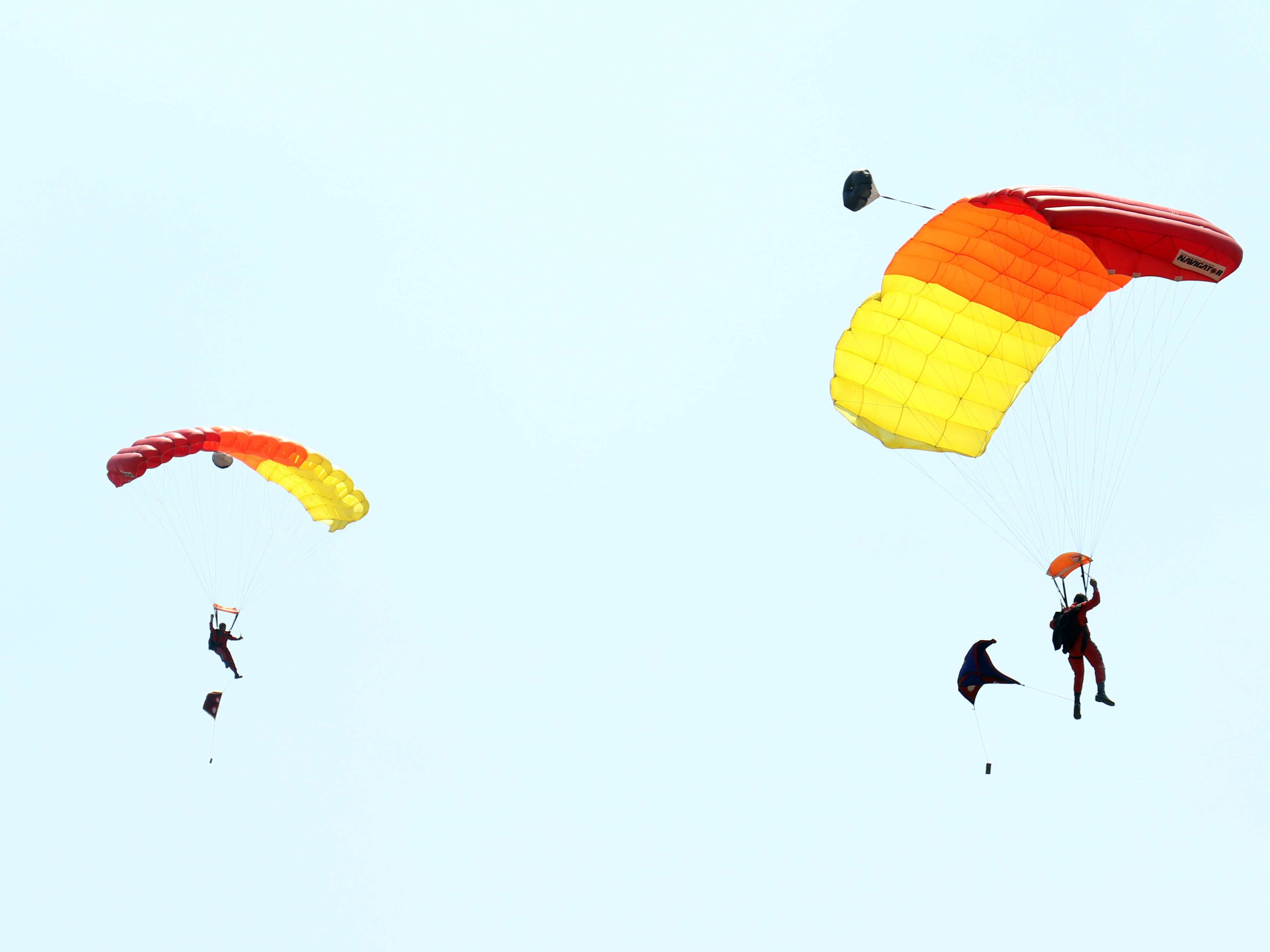 पारासुट नखुलेपछि सेनाका हवल्दार सीधै भुइँमा बजारिए