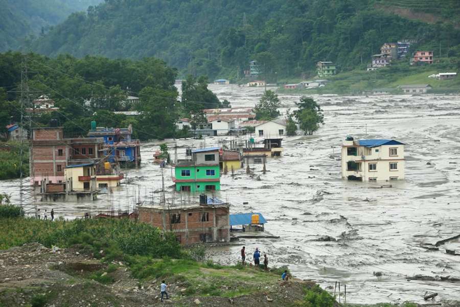 मेलम्ची बाढीबाट क्षतिग्रस्त विद्यालयका लागि १२ लाख सहयोग