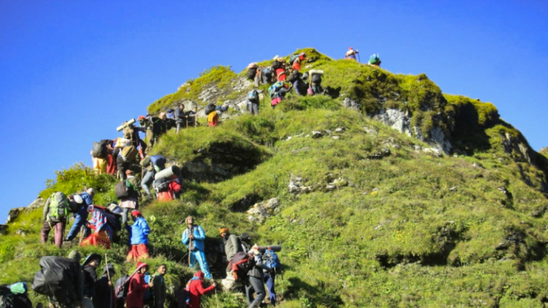बडीमालिका दर्शन गरेर फर्किने क्रममा ५२ वर्षीय विप्लवको मृत्यु