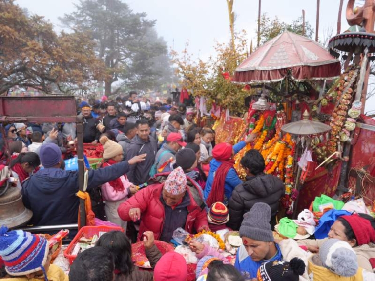 शनिबार छ हजार ३९३ जना भक्तजनले पाथीभरा दर्शन गरे