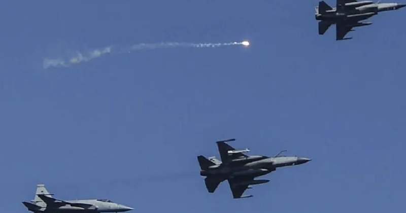 अफगान सिमावर्ती क्षेत्रमा पाकिस्तानको हवाई आक्रमण, ७० भन्दा बढी आतङ्ककारी मारिए