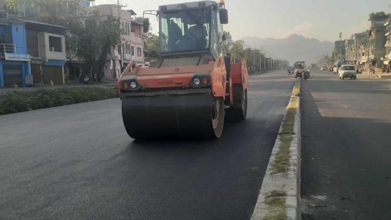 पोखरा–मुग्लिन सडकः पश्चिम खण्डको १८ किलोमिटर कालोपत्र