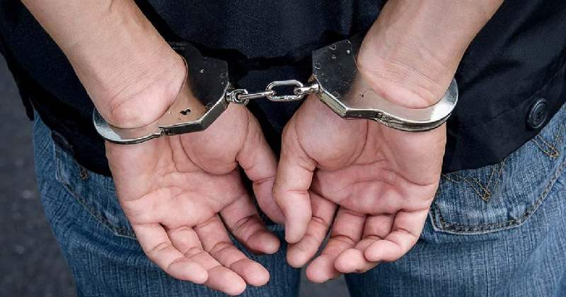 नागढुङ्गामा झण्डै ३ केजी चाँदीसहित एक युवक पक्राउ
