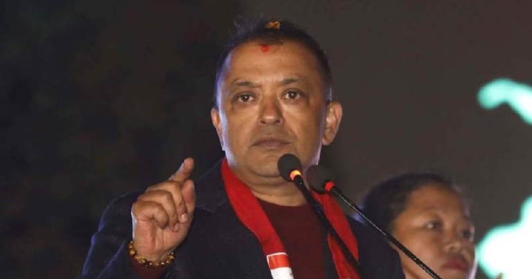 सर्लाहीमा गगन थापा भारी मतले पछाडि