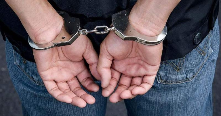 विभिन्न देश पठाइदिन्छु भन्दै रकम ठगी गरेको अभियोगमा ४ जना पक्राउ