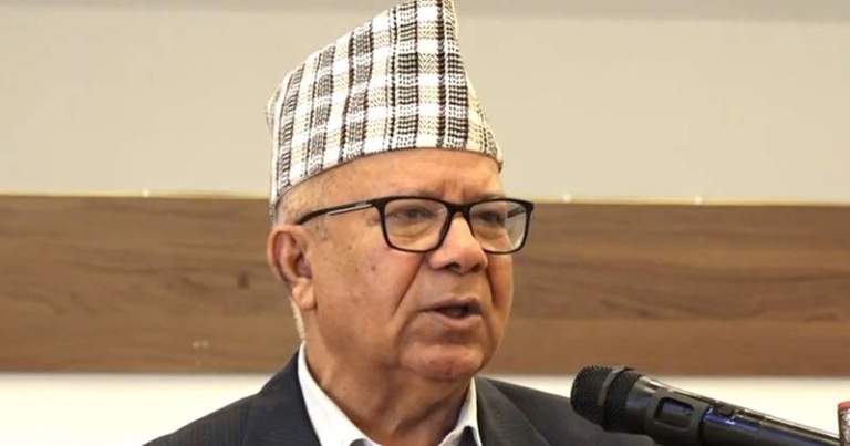 आज हामीले धक्का त खाएका छौँ, तर यही अवस्थाबाट फेरि उठ्नुपर्छ: माधवकुमार नेपाल