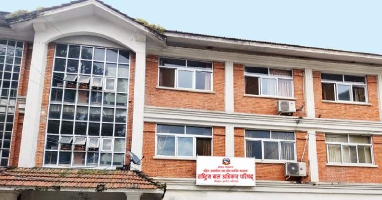 ​विद्यालयमा विद्यार्थीको कपाल जबर्जस्ती काट्न नपाइने