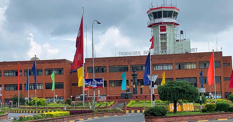 विदेशबाट नेपाल फर्किने नेपालीलाई सुन तस्कर तथा दलालको प्रलोभनमा नपर्न आग्रह