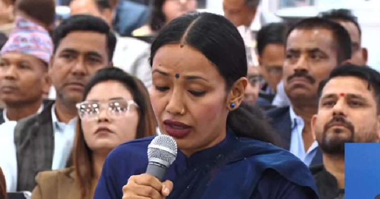 गिट्टी–बालुवा तस्करी रोक्न कानुन संशोधन गर्न आशिका तामाङको माग