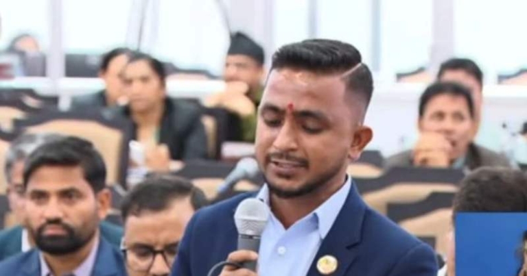 जनता चामल कुरेर बस्छन्, सांसदहरू समीकरण कुरेर बसिरहेका हुन्छन् : केपी खनाल