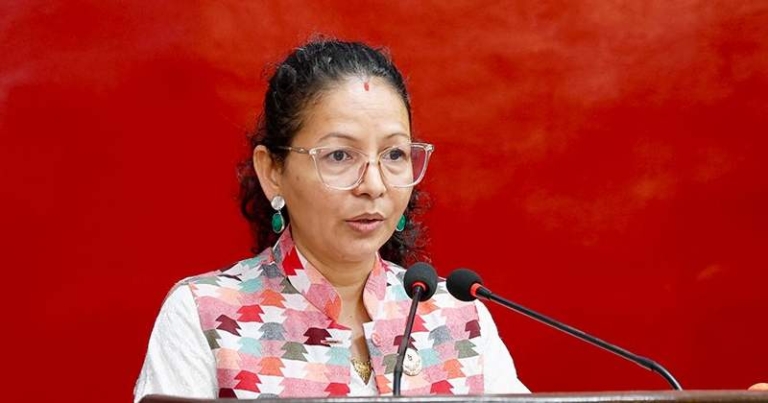 जनतालाई झुटो आश्वासन दिएर अहिले प्रश्न उठाउँदा हप्काउने काम भइरहेको छ : सांसद रेणु चन्द