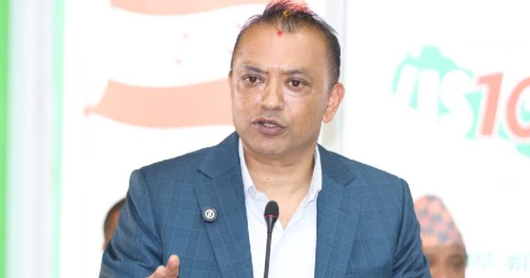 केन्द्रीय समिति बैठकमा गगनले गरे देउवाको स्वागत