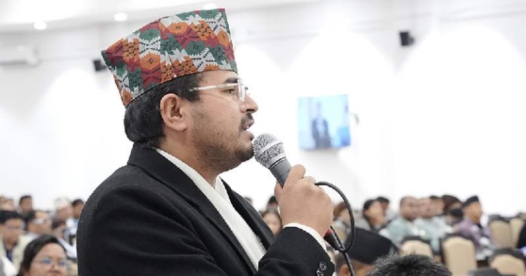 विदेशबाट आयातित स्याउ रोक्न ज्ञानेन्द्र शाहीको माग