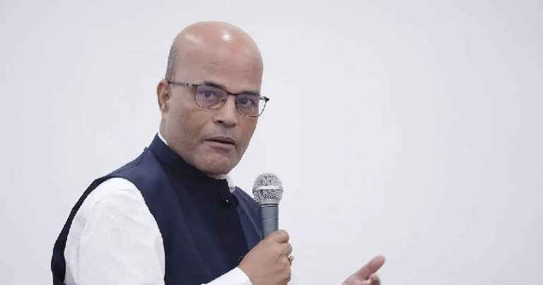 हाम्रो सरकारको प्रभाव र विश्वास जनतामा घट्दै गइरहेको छ : सांसद सिंह
