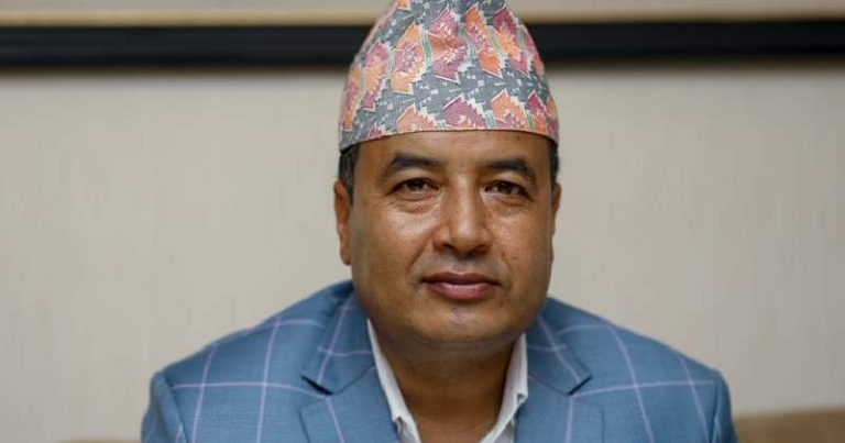 एमाले बैठकमा संसद् पुनर्स्थापनाबारे छलफल हुन्छ : महेश बस्नेत
