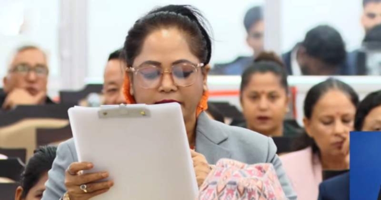 शहीदको रगतमा राजनीति गर्न पाइँदैन : सांसद खातुन