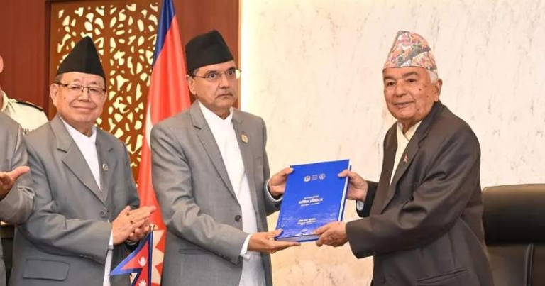 राष्ट्रपतिसमक्ष लोक सेवा आयोगको वार्षिक प्रतिवेदन पेस