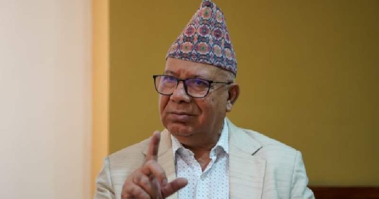 संविधान रक्षाका लागि सबै परिवर्तनकारी शक्ति एक हुनैपर्छ: माधव नेपाल