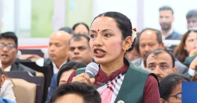 कालो धुवाँ फाल्ने गाडीको जरिवाना ५० हजार तोक्छु भन्नुभएको थियो, कार्यान्वयन खै? : सांसद तामाङ