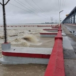कोशीमा बढ्दो जलसतह, ३३ ढोका खोलिए; सतर्कता बढाइयो
