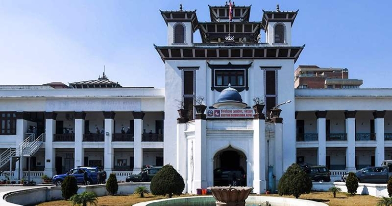 विदेशमा रहेका नेपालीको मतदानबारे निर्वाचन आयोगले अघि बढायो छलफल