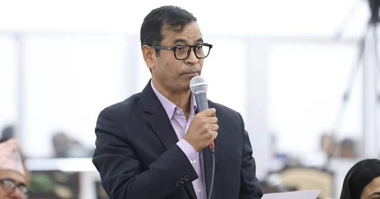 सरकारको कार्यशैलीप्रति महेन्द्र शाहीको असन्तुष्टि, ‘ट्रयाक छोडेर हिँडे दुर्घटना निम्तिन्छ’