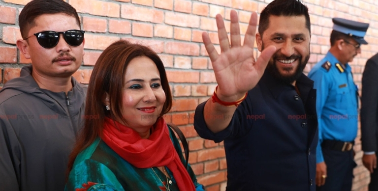 रास्वपा सभापति रवि लामिछाने पत्नीसहित भारत प्रस्थान, तीनदिने धार्मिक भ्रमण गर्ने